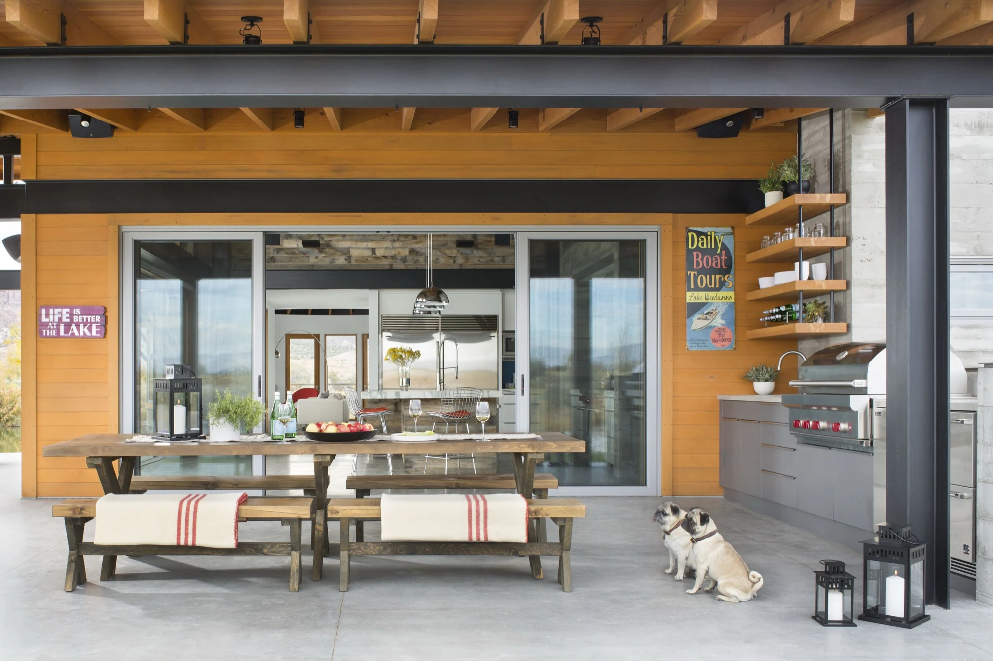 Desert Retreat outdoor area