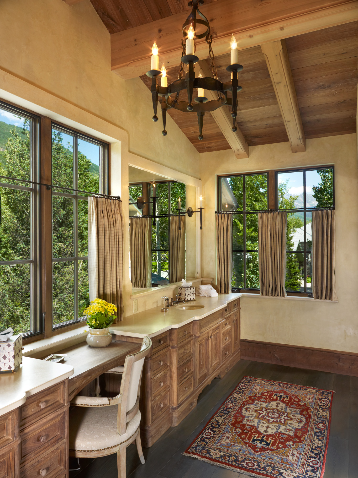 A view of a rustic traditional bathroom at hornsilver