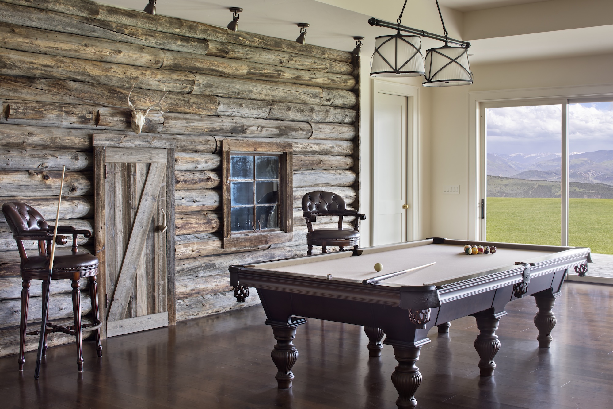 the pool table room at golden eagle homestead
